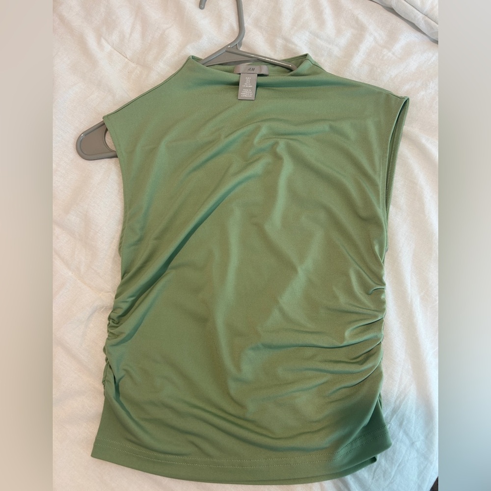 H&M Olive Green Sleeveless Ruched Tank Top